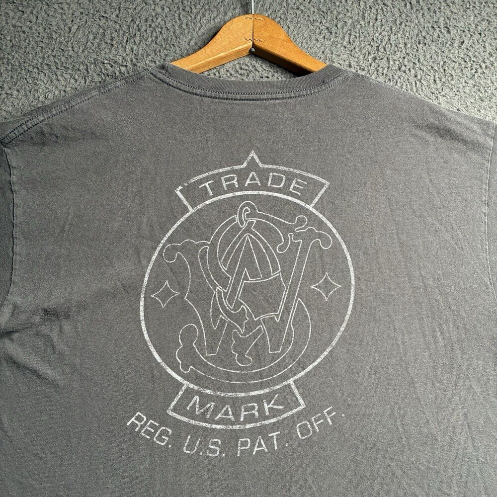 Smith & Wesson Graphic T Shirt Mens Large Firearms Logo Cotton Tee